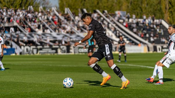 What are the secrets to making a hearty Lancashire hotpot?